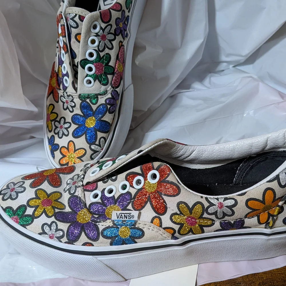 Vans Women's White Slip-On Sneakers with Multicolor Glitter Flower Design - Picture 2 of 5